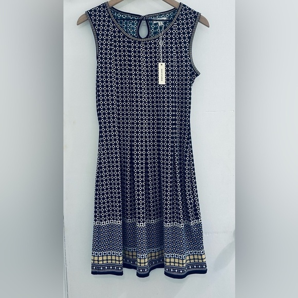 Max Studio Dresses & Skirts - Max Studio NWT Geometric Sheath Midi Dress, Women’s Size Small, Pleated Skirt